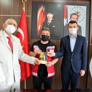 Huzurevimizin Usta Kalemi "Sabır Baba" Mahlaslı Zeki Amcamızın İlk Şiir Kitabı Çıktı - fotoğraf 1