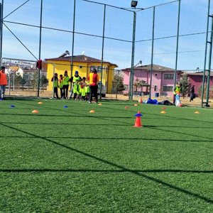 Kız Futbol Takımımızı Kurduk, Rakiplerimizi Bekliyoruz! - fotoğraf 2