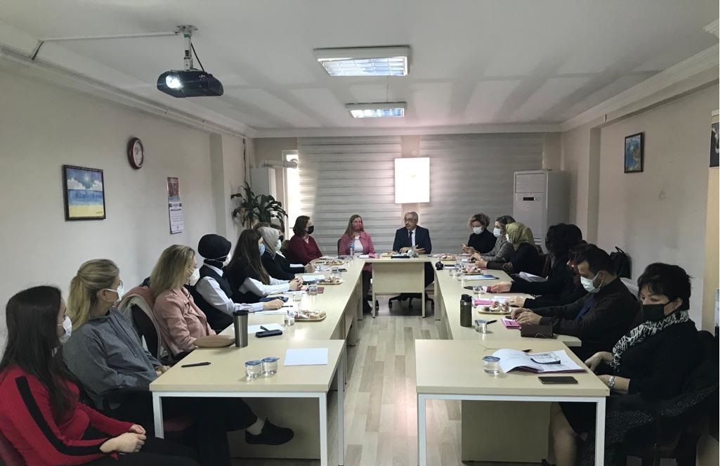 Kadına Yönelik Şiddetle Mücadele İl Eylem Planı Hazırlık Çalıştayı 28 ve 29 Aralık 2021 Tarihlerinde Gerçekleştiriliyor.