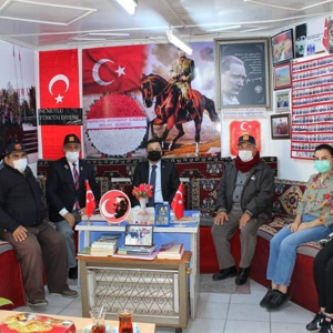 İl Müdürümüz Osman Toprakçı Türkiye Muharip Gaziler Derneği Milas Şubesini ziyaret etti. - fotoğraf 2