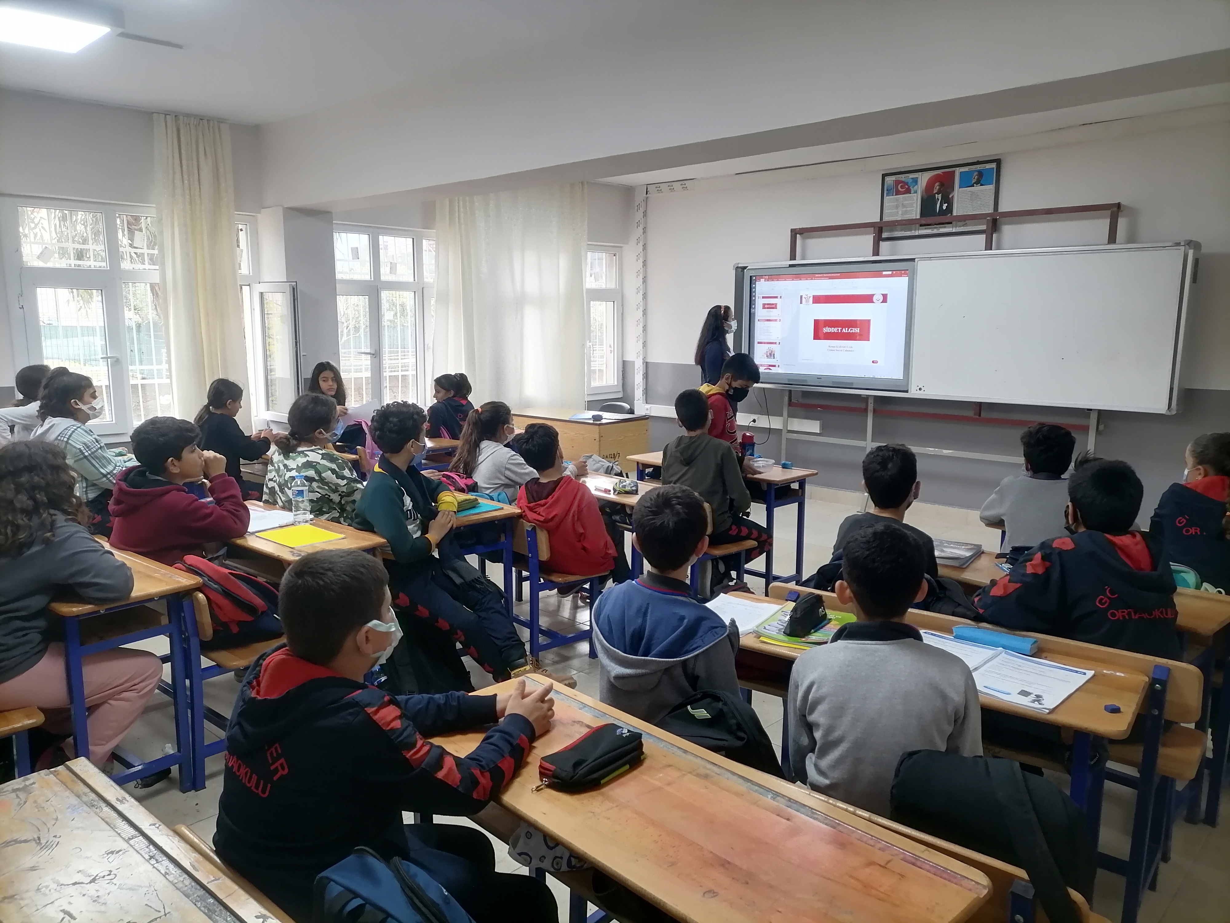 Arsuz Gözcüler Ortaokulu Öğrencilerine “Şiddet Algısı” konulu seminer verildi.