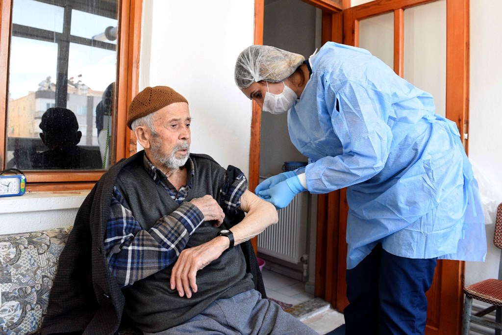 Aile ve Sosyal Hizmetler Bakanı Derya Yanık: “Bakıma İhtiyacı Olan Engelli Vatandaşlar ve Aileleri İçin Toplam 957 Milyon TL Evde Bakım Yardımı’nı Hesaplara Yatırmaya Başladık”