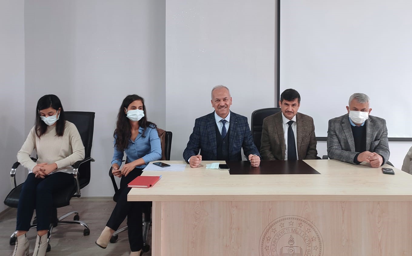 İskenderun İlçe Milli Eğitim Müdürlüğünde görev yapmakta olan Okul İdarecileri ve Rehber Öğretmenlerine “Çocuklarda Cinsel İhmal ve İstismar” konulu seminer verildi.