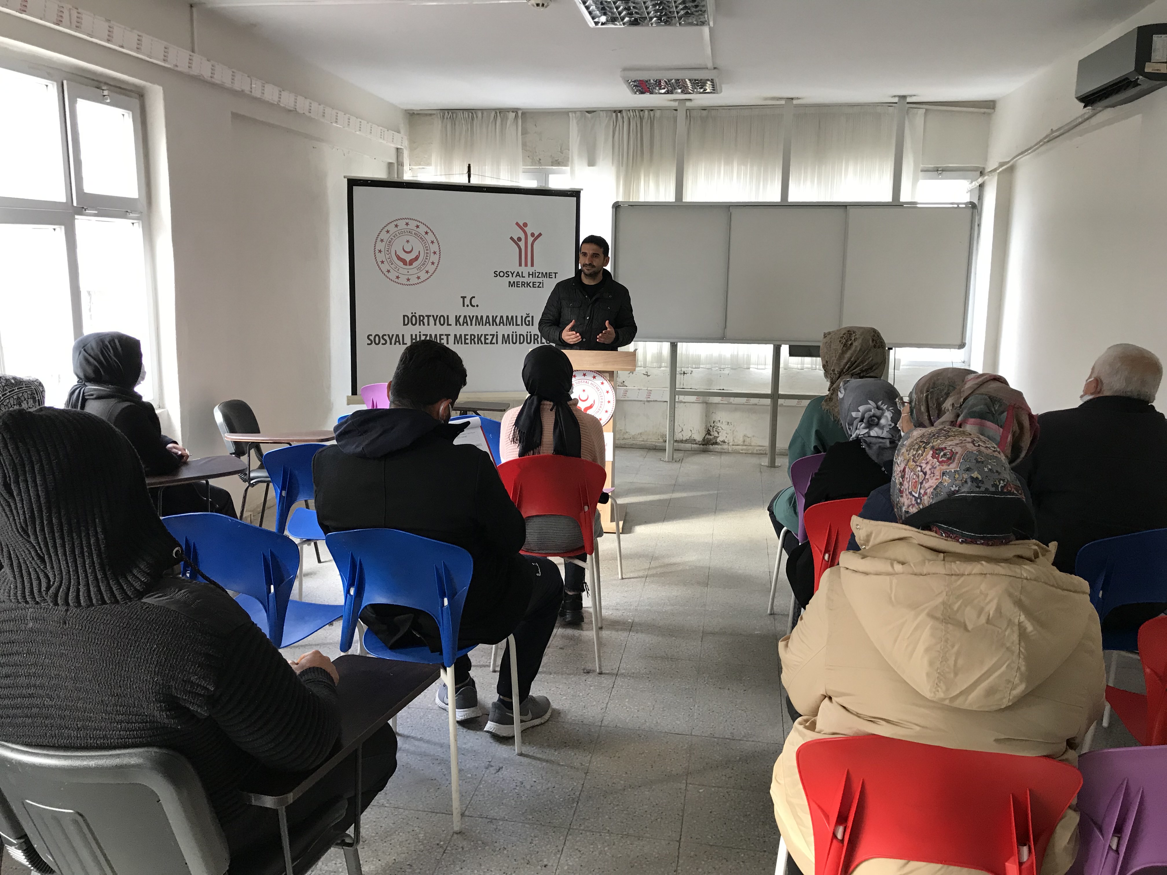 Dörtyol Sosyal Hizmet Merkezi tarafından “Babalık Eğitimi” konulu seminer verildi.