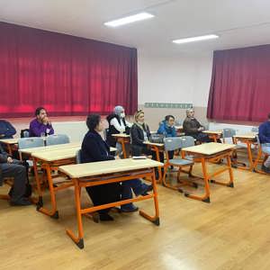 “Koruyucu Aile Hizmet Modelinin" Tanıtım Eğitimleri Devam Etmektedir. - fotoğraf 6