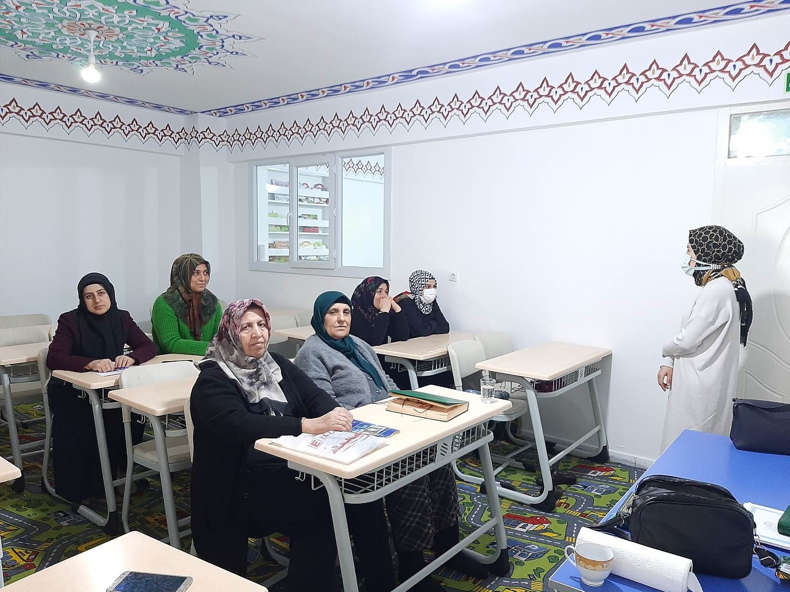 Reyhanlı Sosyal Hizmet Merkezi Müdürlüğü tarafından “Erken Yaşta ve Zorla Evliliklerle Mücadele” konulu eğitim verildi.