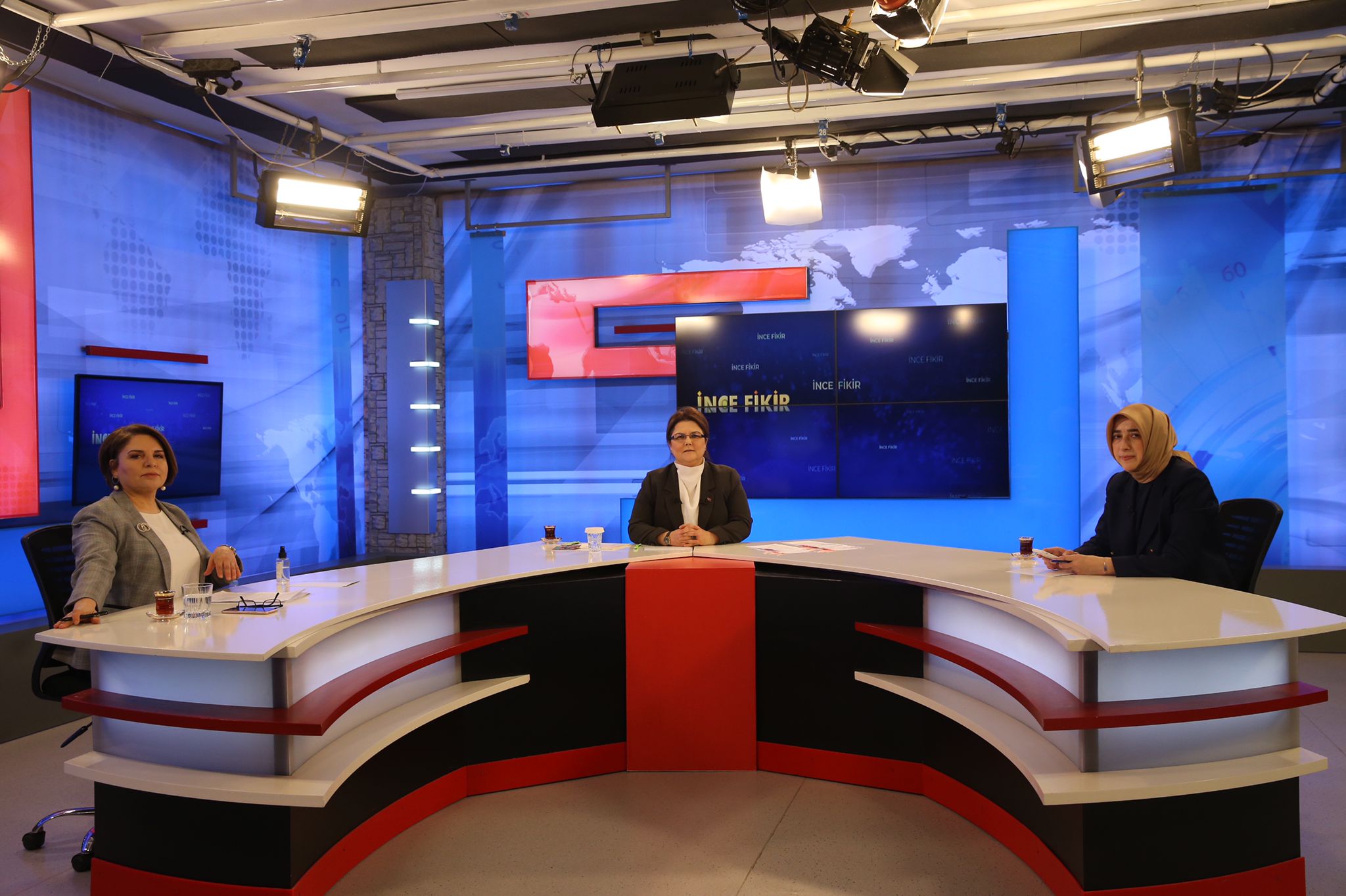 Aile ve Sosyal Hizmetler Bakanımız Derya Yanık Ülke TV Canlı Yayınına Katıldı