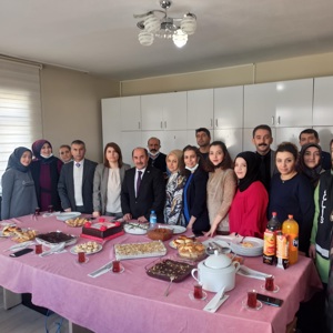  KADIN KONUKEVİMİZİN 8 MART DÜNYA KADINLAR GÜNÜ ETKİNLİĞİ - fotoğraf 1