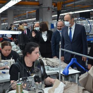 Üç Kardeşler Tekstil Fabrikasında 8 Mart Dünya Kadınlar Günü Kutlandı - fotoğraf 4