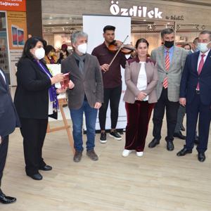 Alışveriş Merkezinde 8 Mart Dünya Kadınlar Günü Farkındalığı Oluşturuldu - fotoğraf 2
