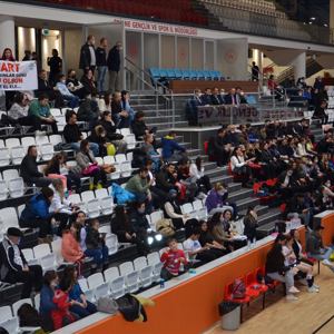 8 Mart Dünya Kadınlar Günü Voleybol Turnuvası - fotoğraf 6