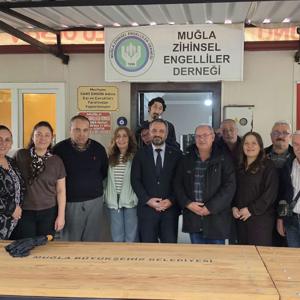 İl Müdürümüz Mahmut SELÇUK, Muğla Zihinsel Engelliler Derneği’ni ziyaret ederek Menderes Çetin ÖZLÜ ile bir araya geldi - fotoğraf 1