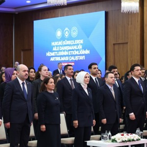 Bakanımız Göktaş "Hukuki Süreçlerde Aile Danışmanlığı Hizmetlerinin Etkinliğinin Artırılması Çalıştayı"nda konuştu - fotoğraf 2