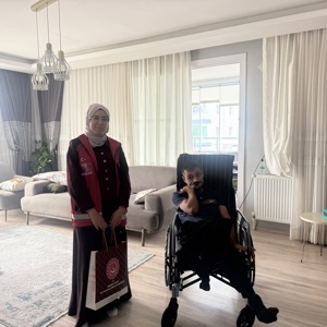 6 Ekim Dünya Serebral Palsi Farkındalık Günü kapsamında, serebral palsi ile yaşamını sürdüren iki kıymetli ailemizi evlerinde ziyaret ettik. - fotoğraf 2
