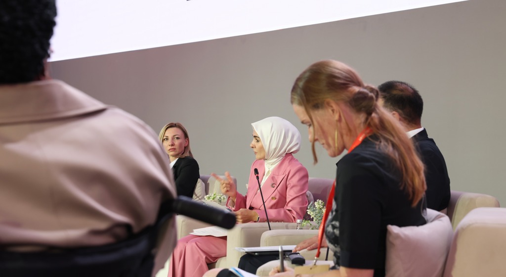 Bakanımız Göktaş, Özbekistan'da "Çocukların refahına yatırım yapmak" konulu zirvede konuştu: