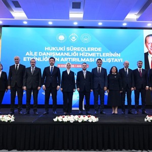 Bakanımız Göktaş "Hukuki Süreçlerde Aile Danışmanlığı Hizmetlerinin Etkinliğinin Artırılması Çalıştayı"nda konuştu - fotoğraf 3