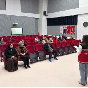 Fazlı Halaç Çocuk Evleri Sitesi Personellerine, Çocuk ve Ergen Sağlığı Eğitimi - fotoğraf 1