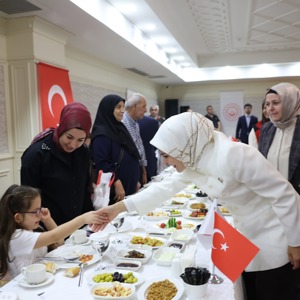 Bakan Göktaş, Gaziantep'te şehit aileleri ve gazilerle vefa buluşmasında bir araya geldi: - fotoğraf 7