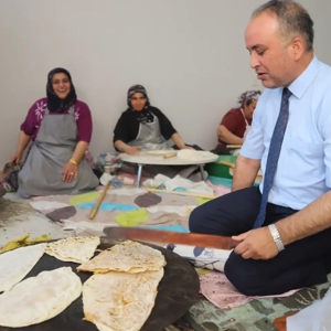 Dr. İsmail Işık Huzurevimizde Sıkma Etkinliği Düzenlendi - fotoğraf 3