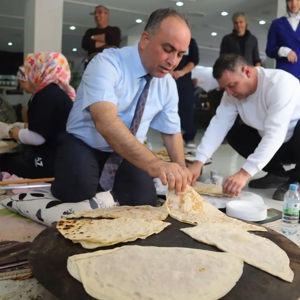 Dr. İsmail Işık Huzurevimizde Sıkma Etkinliği Düzenlendi - fotoğraf 2