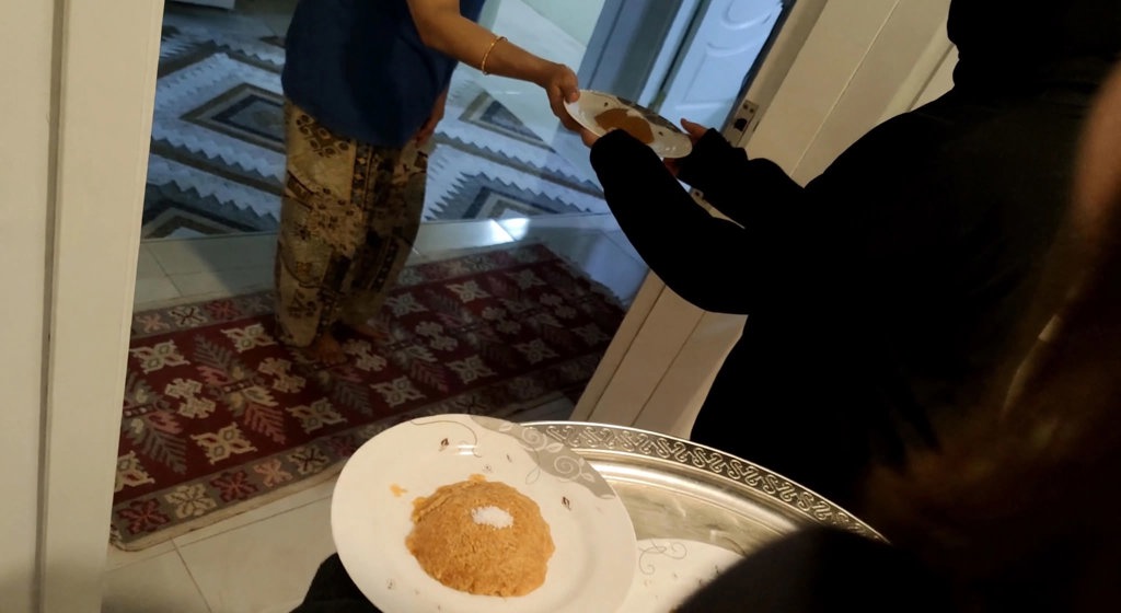 Kilis’te İyilik Var: Çocuklarımız Tatlılarını Komşularıyla Paylaştı