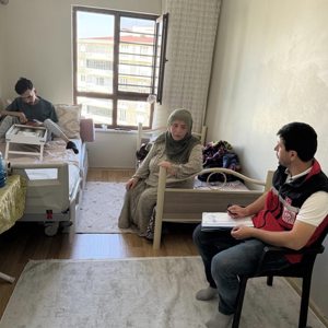 Engelli Evde Bakım Hizmetinden Yararlanan Ailelere Yönelik Ziyaretler Sürüyor - fotoğraf 1