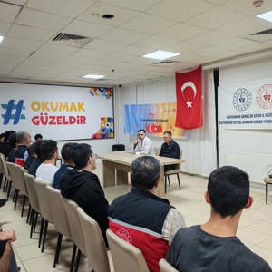 Vatan ve Kahramanlık Buluşmaları Kapsamında Öğrencilerimizi Gazilerimizle Bir Araya Getirdik - fotoğraf 3